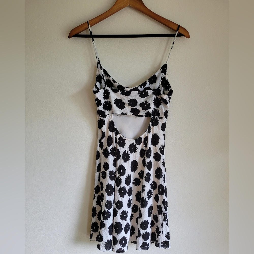 The Impeccable Pig Black/White Floral Summer Dress Size S - Picture 2 of 4